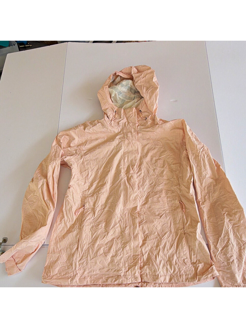 The North Face Women’s Pink Solid Hooded Full Zip Lightweight Windbreaker M
